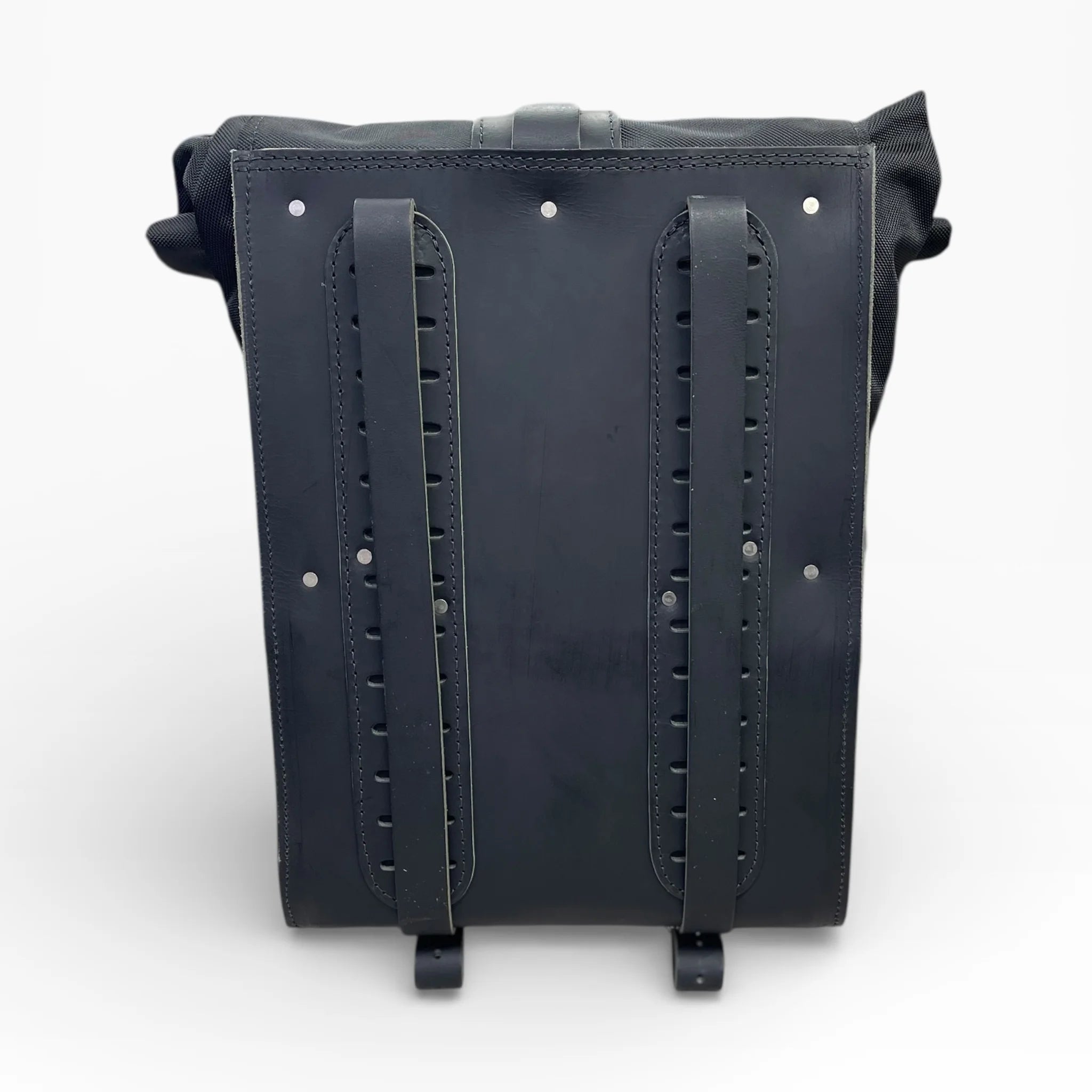 ユニバーサル ロールトップ バックパック サドルバッグ - URB01