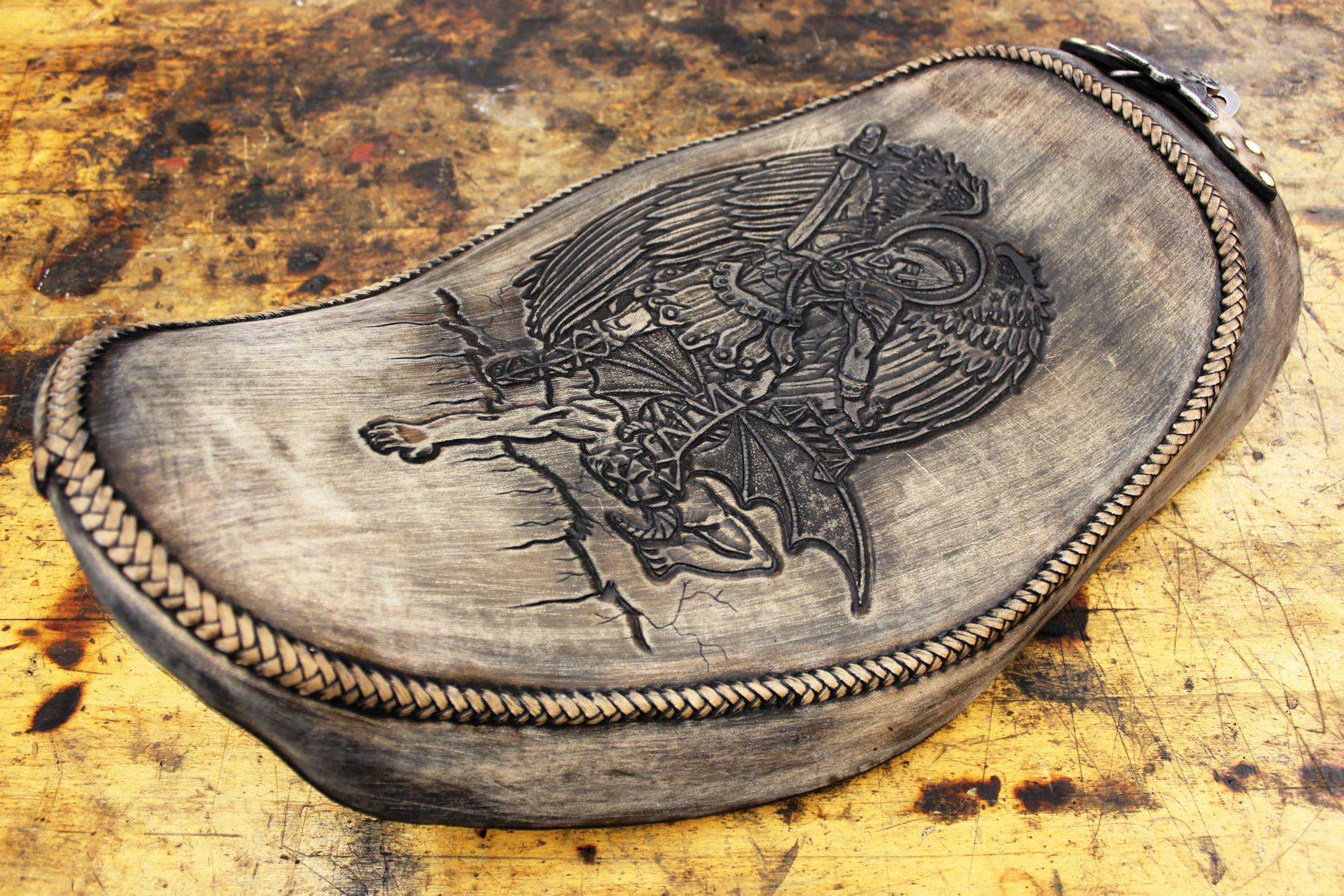 Harley-Davidson Road King St Michael Custom Seat