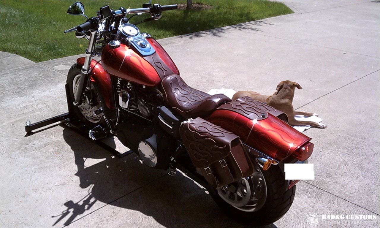 Harley-Davidson Dyna Leather Seat And Saddlebags with Flames