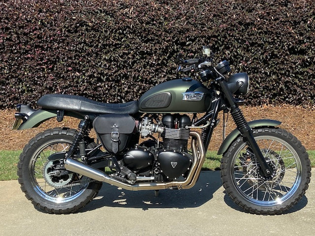 Upgrade your Triumph Bonneville, Street Twin, Street Cup, Truxton or Scrambler with the TSB01 Side Cover Solo Bag. Hand crafted in USA with premium leather and top quality hardware. Durable and stylish, it's the perfect fit for your motorcycle.