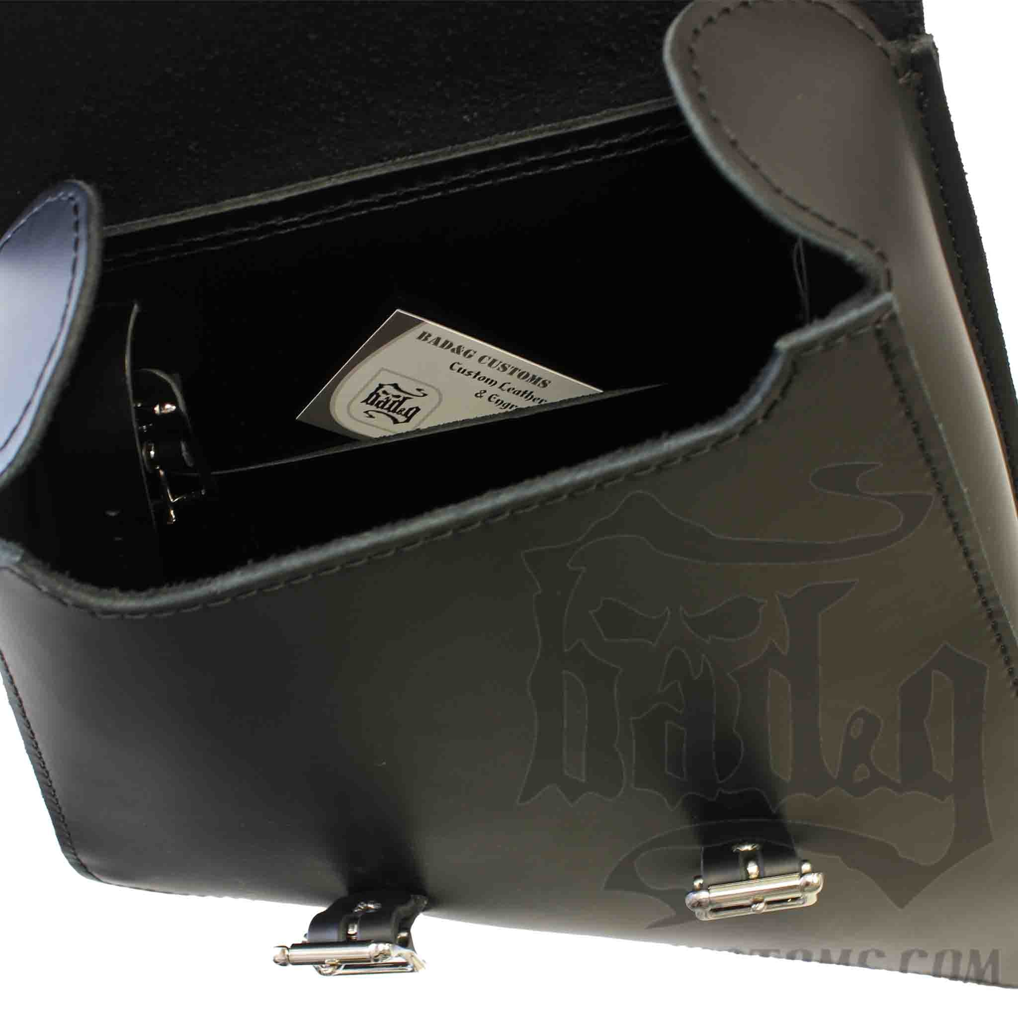 Upgrade your Harley-Davidson® V-Rod® with the VRL01 V-Rod® Left Side Solo Bag. Hand crafted in USA with premium leather and top quality hardware. Durable and stylish, it's the perfect fit for your motorcycle.