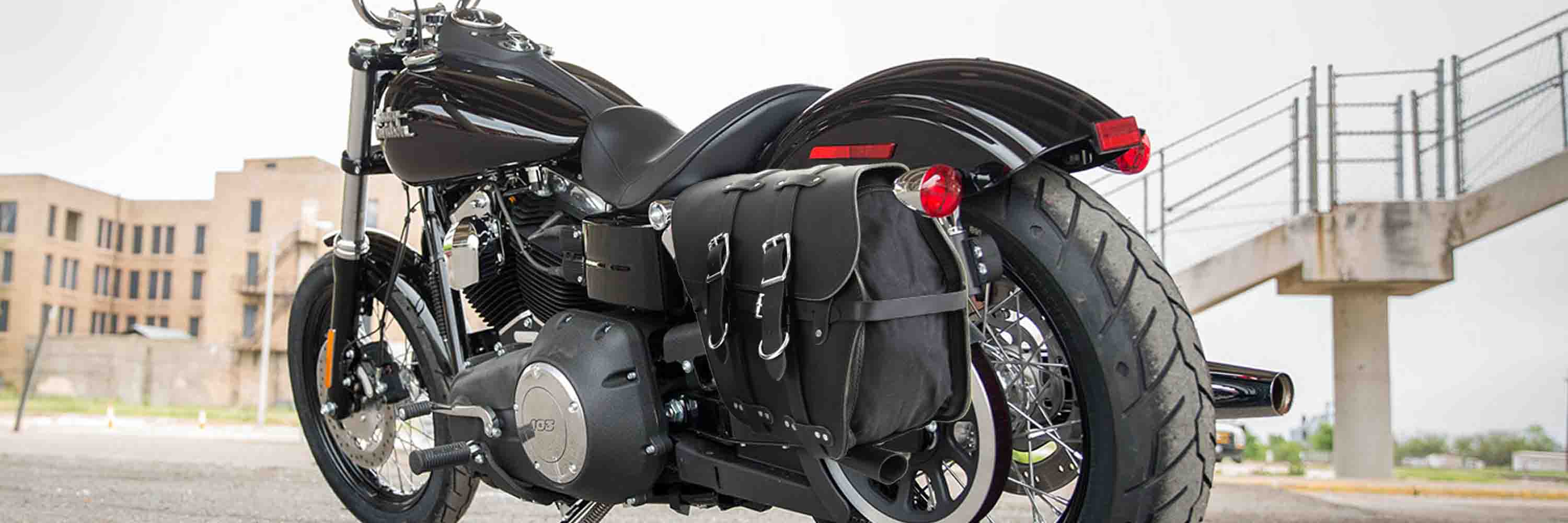 Discover our premium collection of H-D® Dyna leather saddlebags, crafted for durability and style. Perfectly designed to fit all Harley-Davidson® Dyna models, these saddlebags offer ample storage and easy installation.