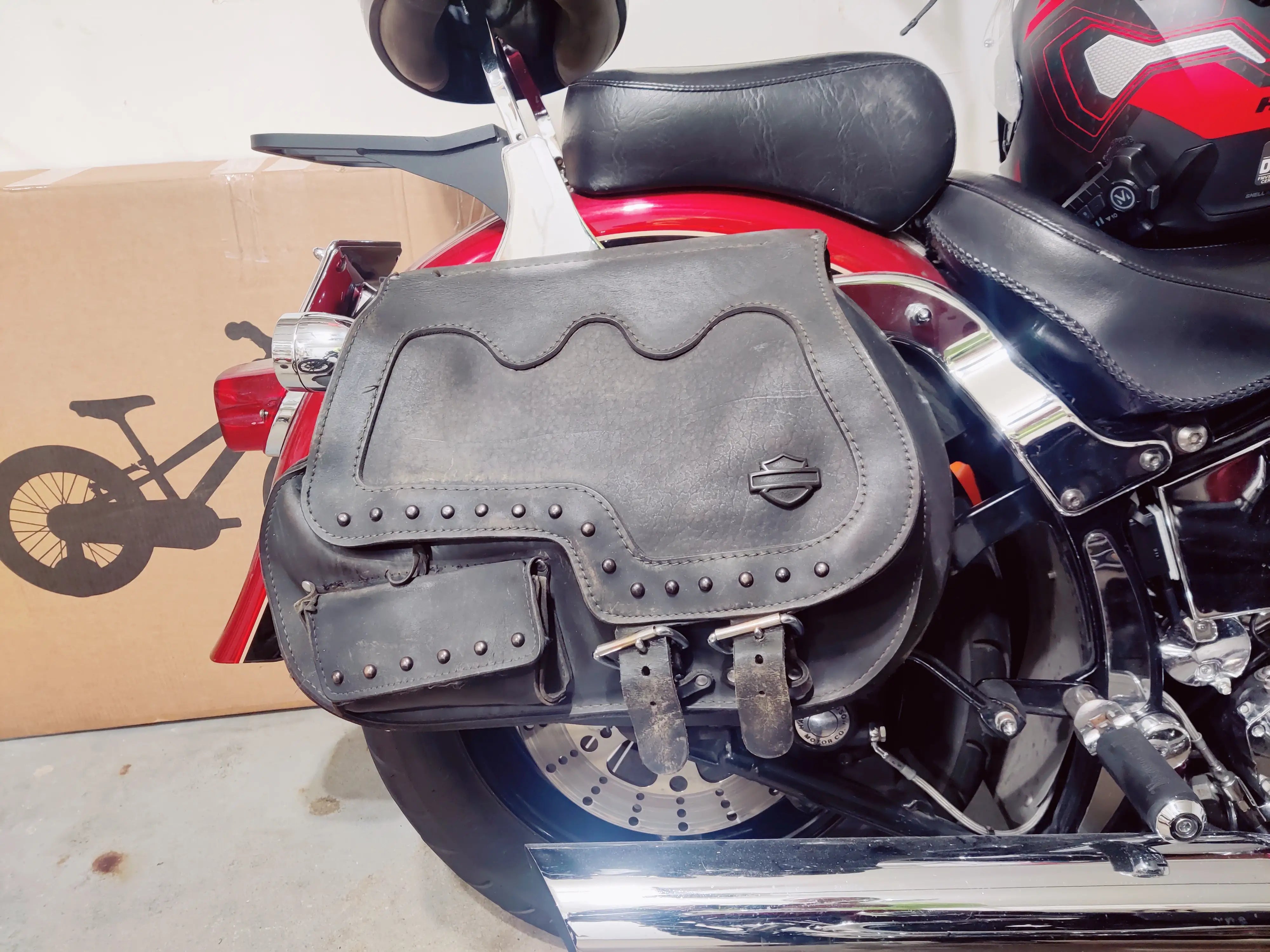 RESTORATION SERVICE: 1998 H-D Fat Boy OEM Saddlebag Rebuild