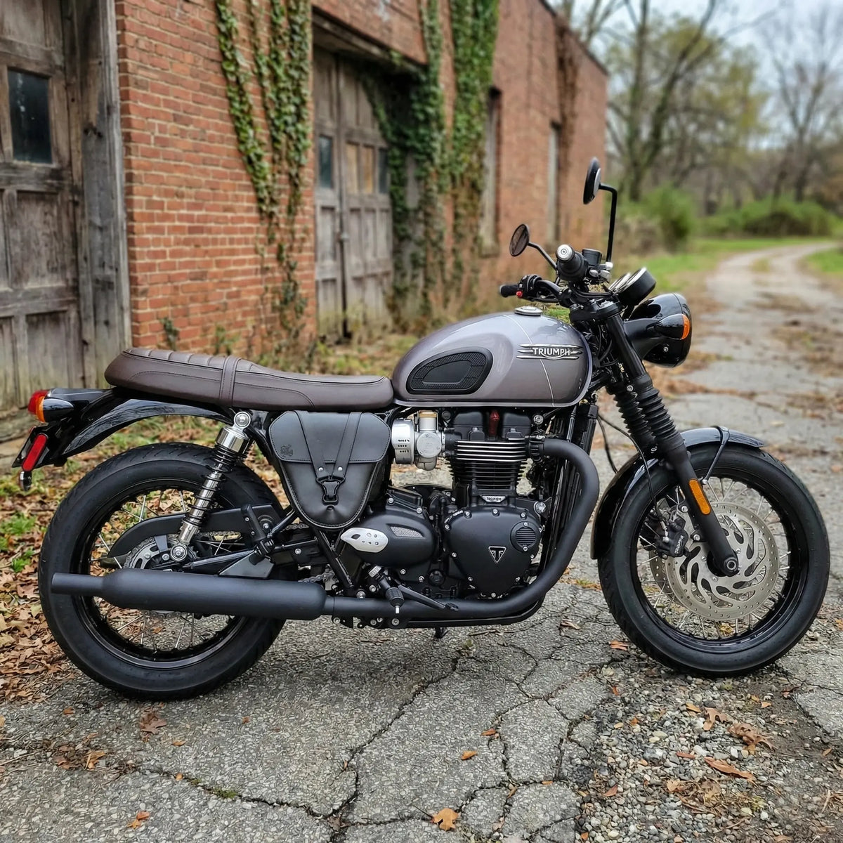 BADG-Customs-Triumph-Thruxton- BADG-Customs-Triumph-Thruxton-