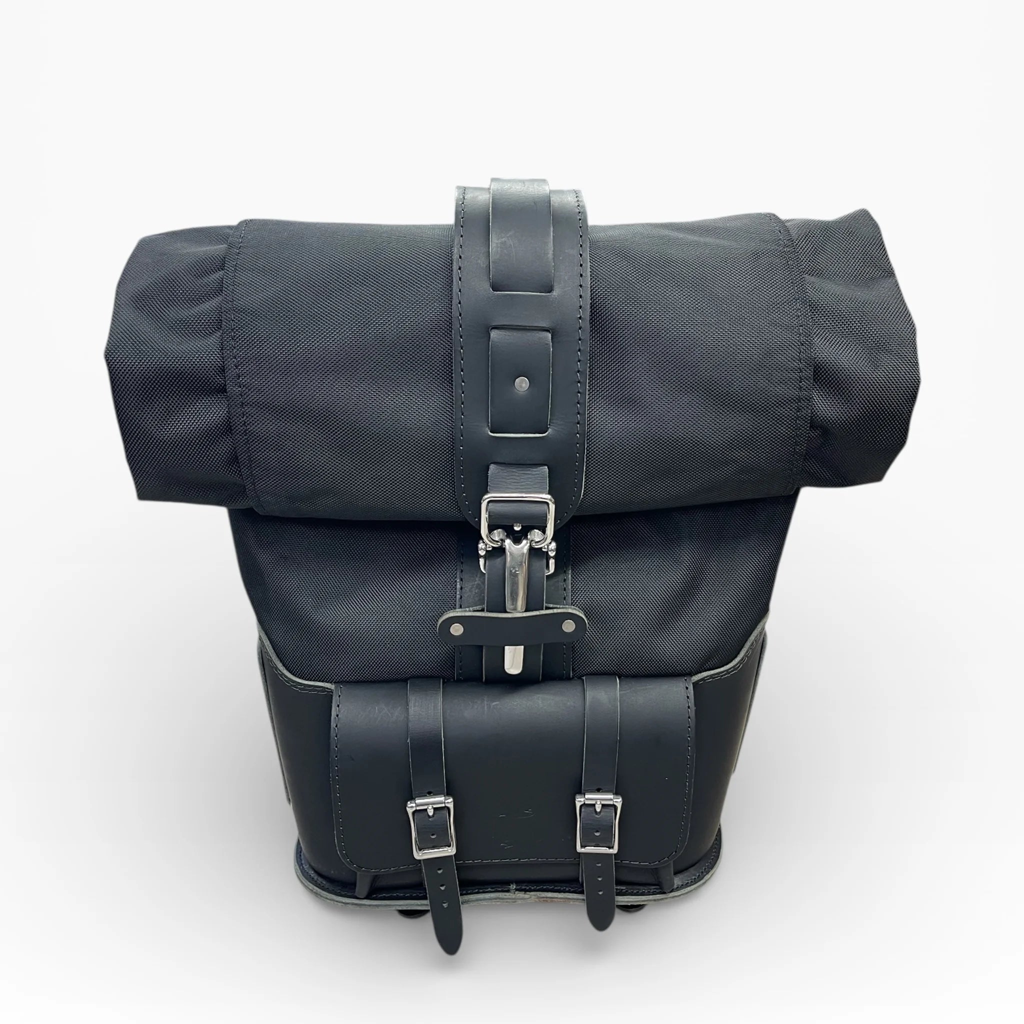 ユニバーサル ロールトップ バックパック サドルバッグ - URB01