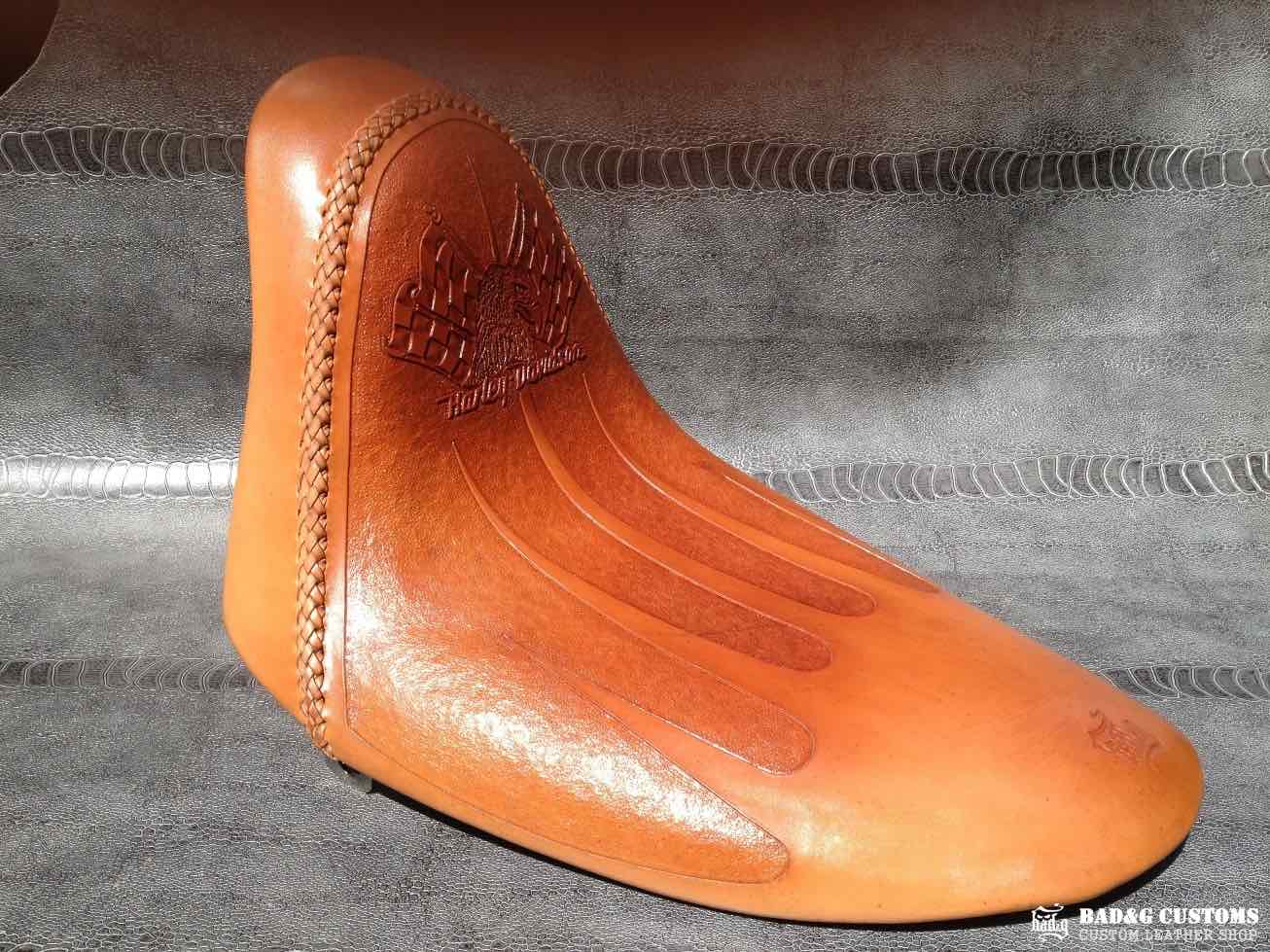 Harley-Davidson Softail Solo Veg Tan Tooled Custom Seat